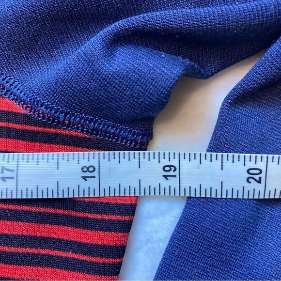 Patagonia Red and Blue Striped Capilene Mid Weight 1/2 Zip Pullover Size Medium - Picture 7 of 9